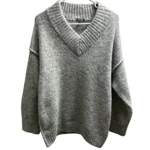 Wild Fable Gray V-Neck Sweater